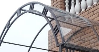 Кованные навесы над крыльцом дома в Якутске - купить по цене от 2113 руб